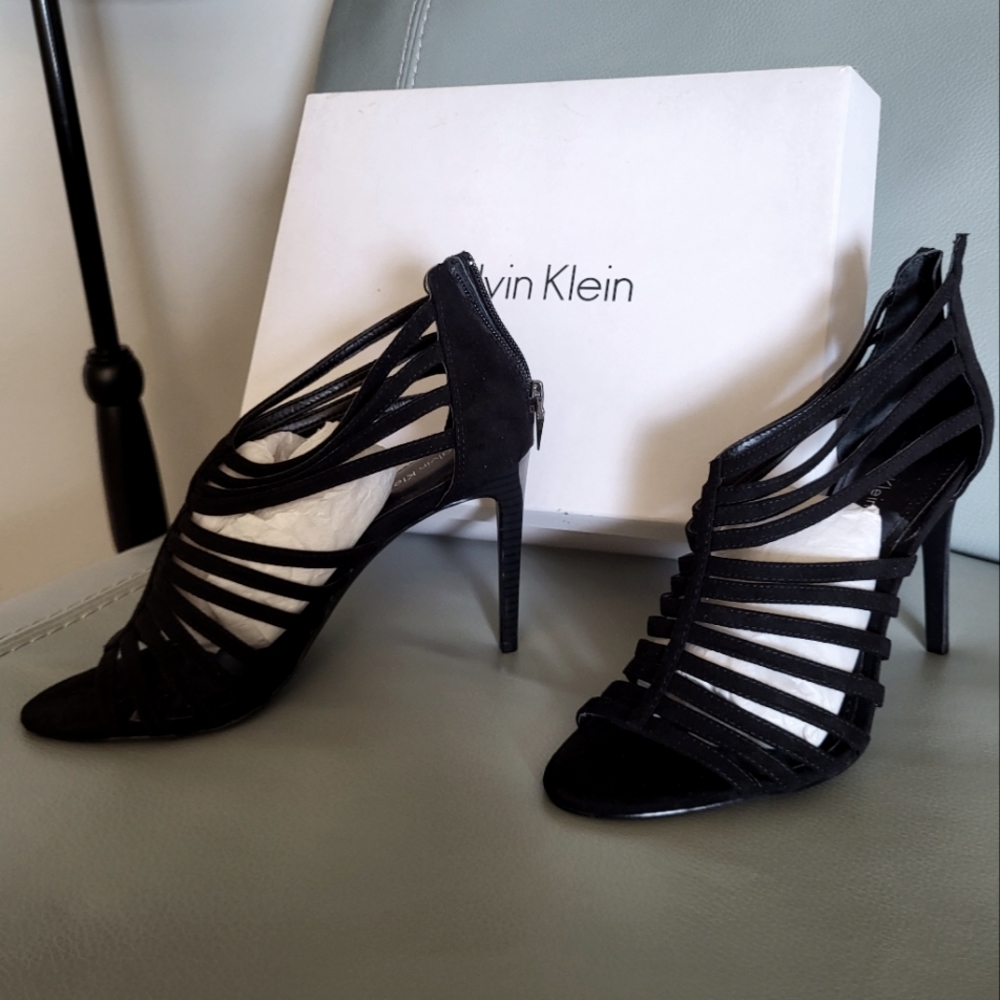 New Calvin Klein Heels Sz 8 Never Worn